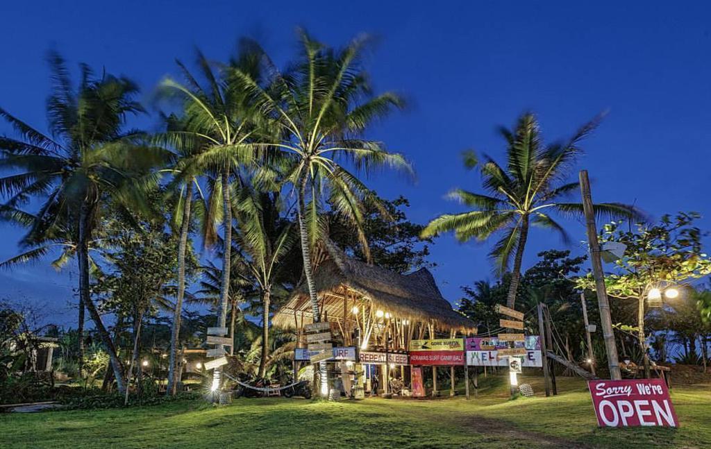 Keramas Surf Camp Otel Dış mekan fotoğraf